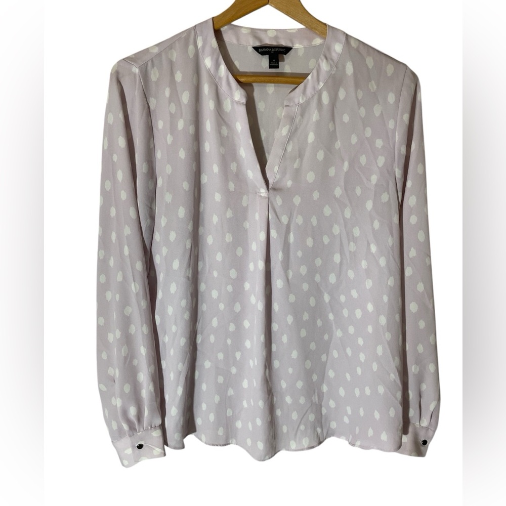 B7- Banana Republic - Womenโs Medium - Blouse
